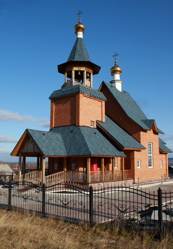 Церковь Святых Петра и Павла - Нэля Лысенко