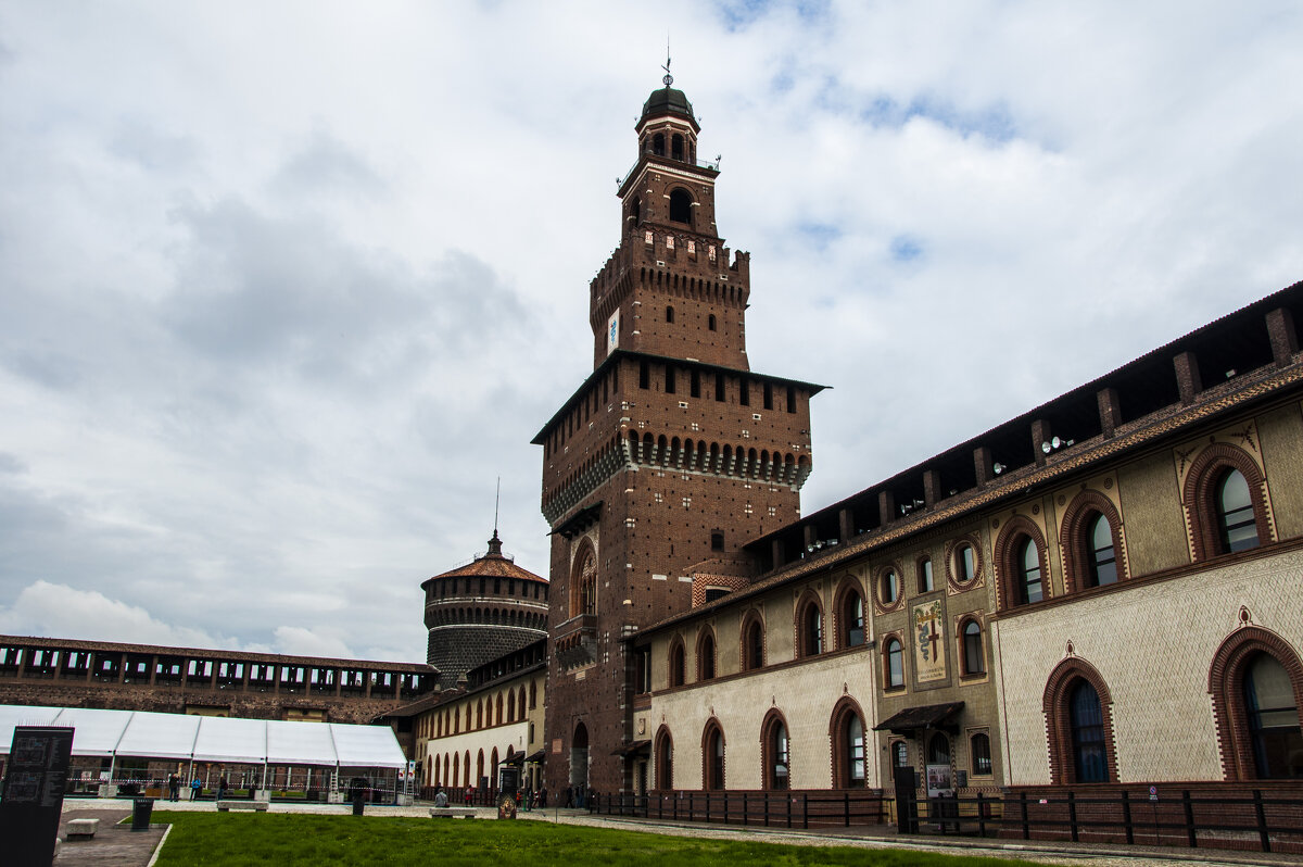 Castello Sforzesco. - Олег Oleg