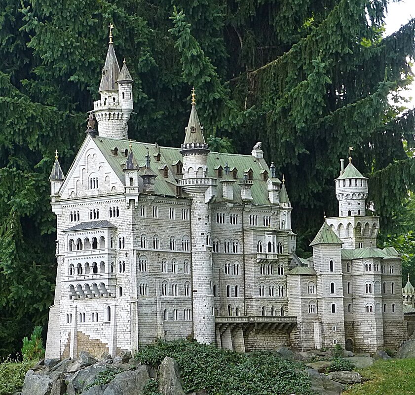 Замок Нойшванштайн,  Парк миниатюр Минимундус в Клагенфурте - Лидия Бусурина