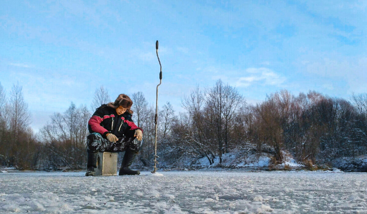 Первая зимняя рыбалка в перволёдок - Ринат Валиев