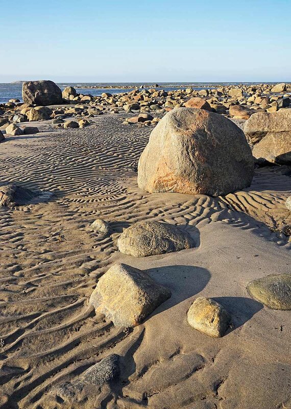 Камни на берегу - Сергей Курников