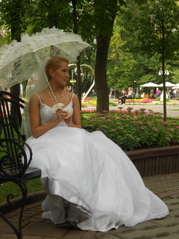 Невеста под зонтиком - Елен@Ёлочка К.Е.Т.