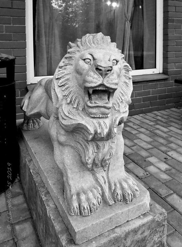 Скульптура льва. - Liudmila LLF