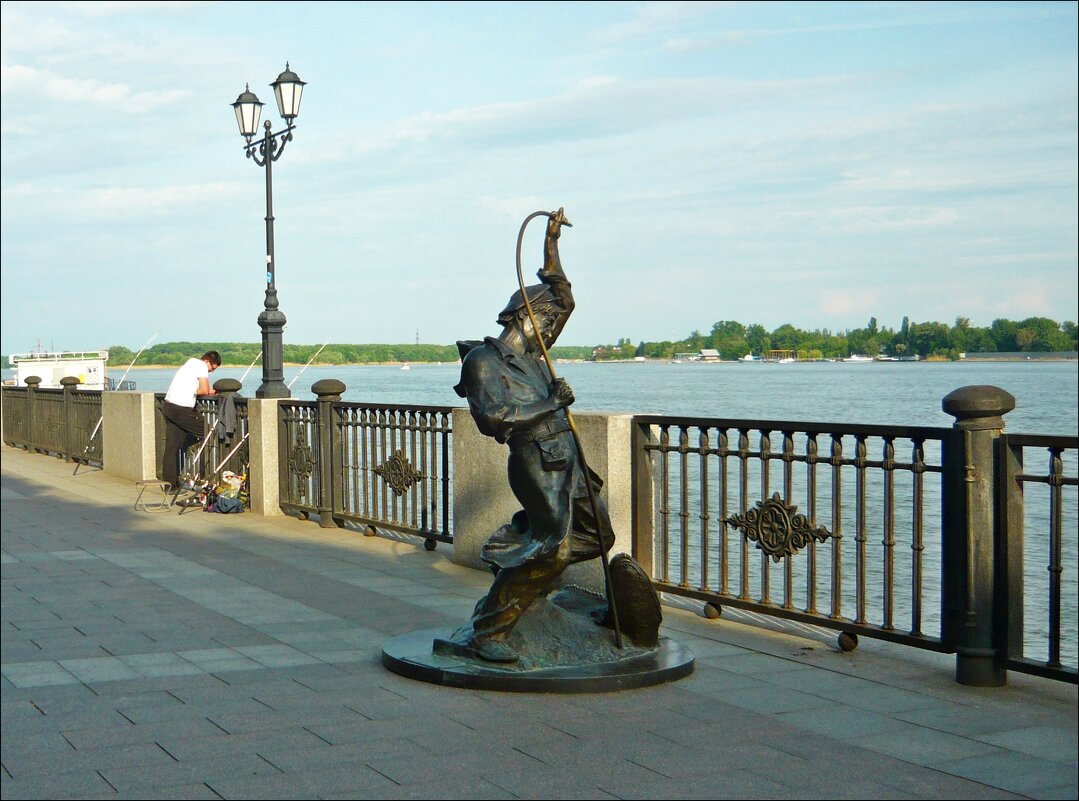 Скульптурная композиция "Рыбак" - Надежда 