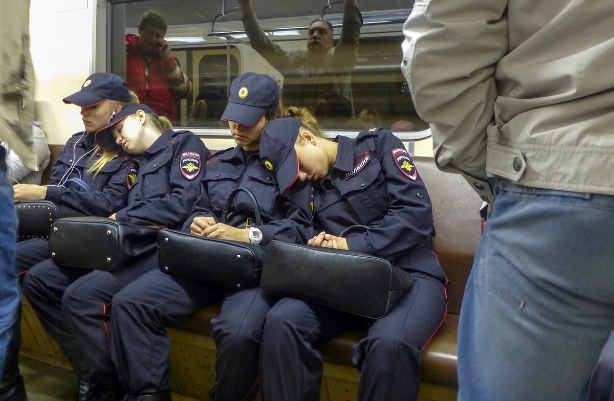 Уставший полицейский