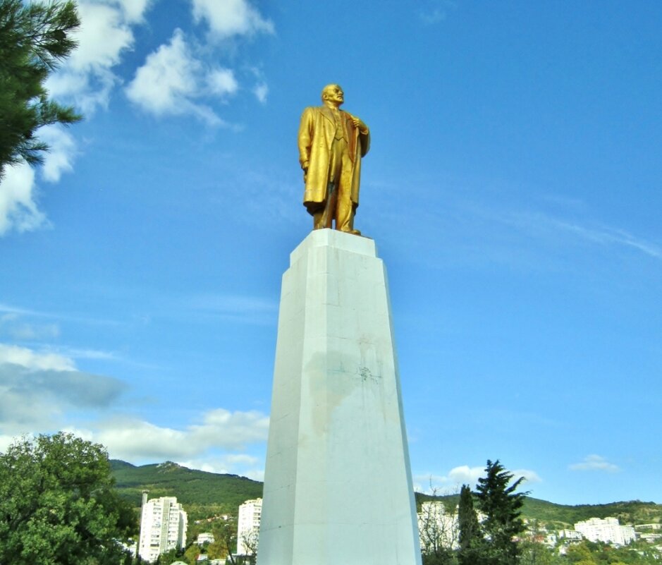Смотровая площадка с памятником Ленину в Кореизе - Елена (ЛенаРа)