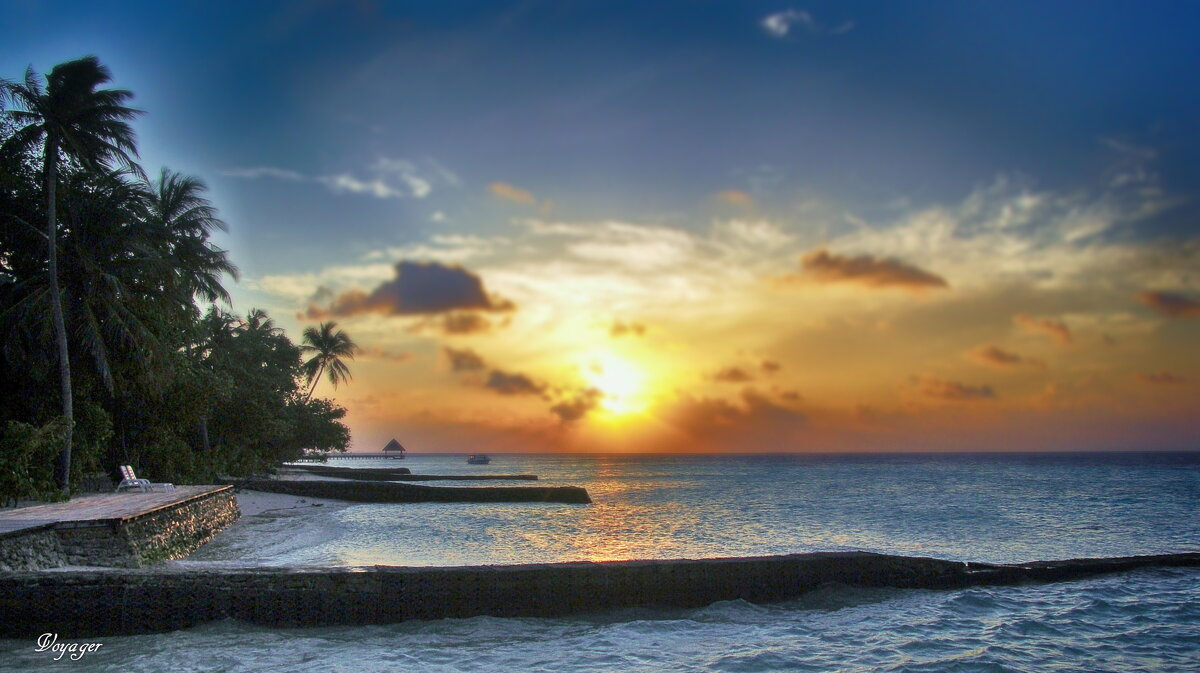 Rannalhi Club island. Maldives - Voyager .