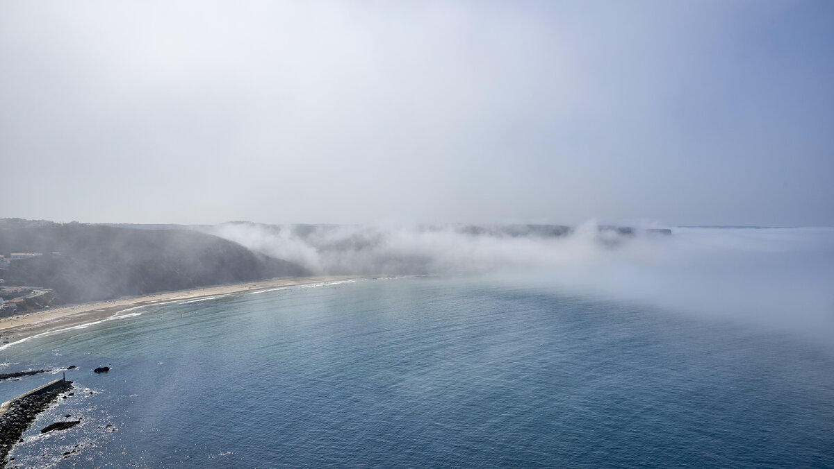 Утренний туман над океанским побережьем - Минихан Сафин