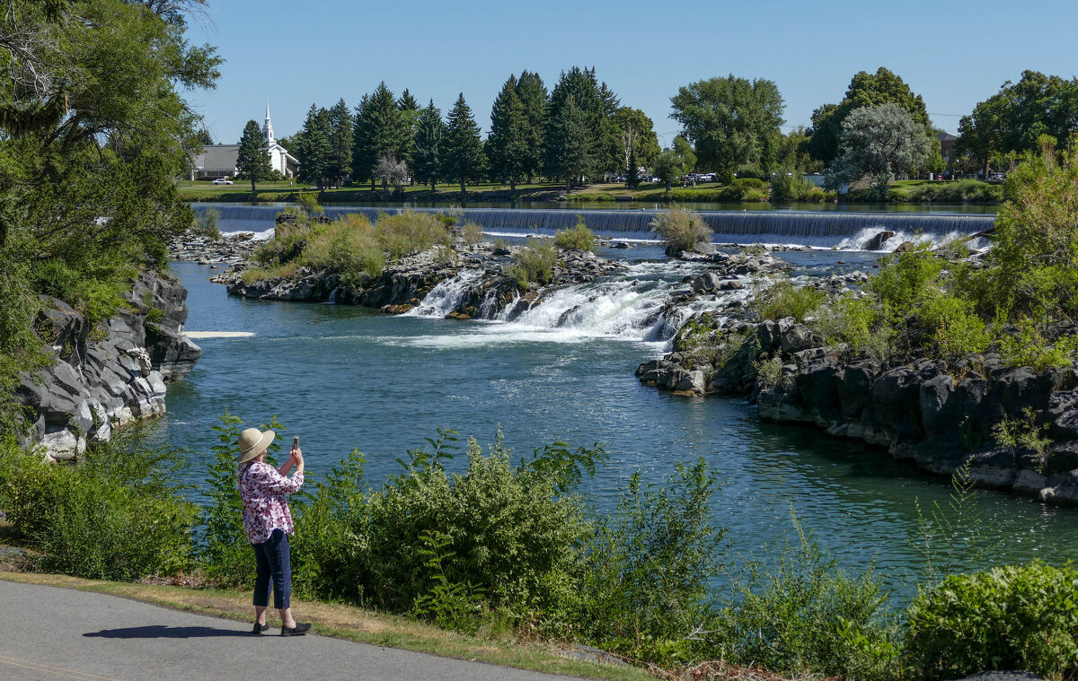 Добрались до г. Айдахо Фолз (Idaho Falls, Водопады Айдахо), штат Айдахо - Юрий Поляков