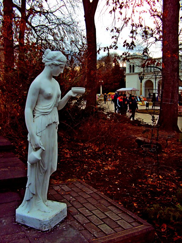 Статуя девы - Евгений БРИГ и невич