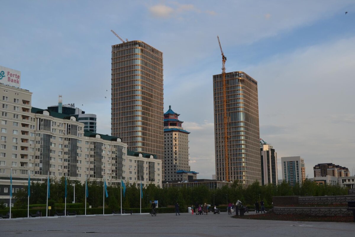 Когда строилась Астана - Андрей Хлопонин