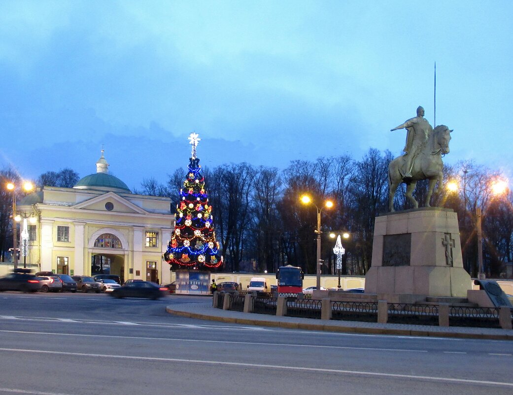 Площадь Александра Невского - Елена Павлова (Смолова)