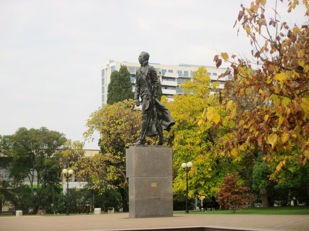 Сочи... Памятник Николаю Островскому - Нина Бутко