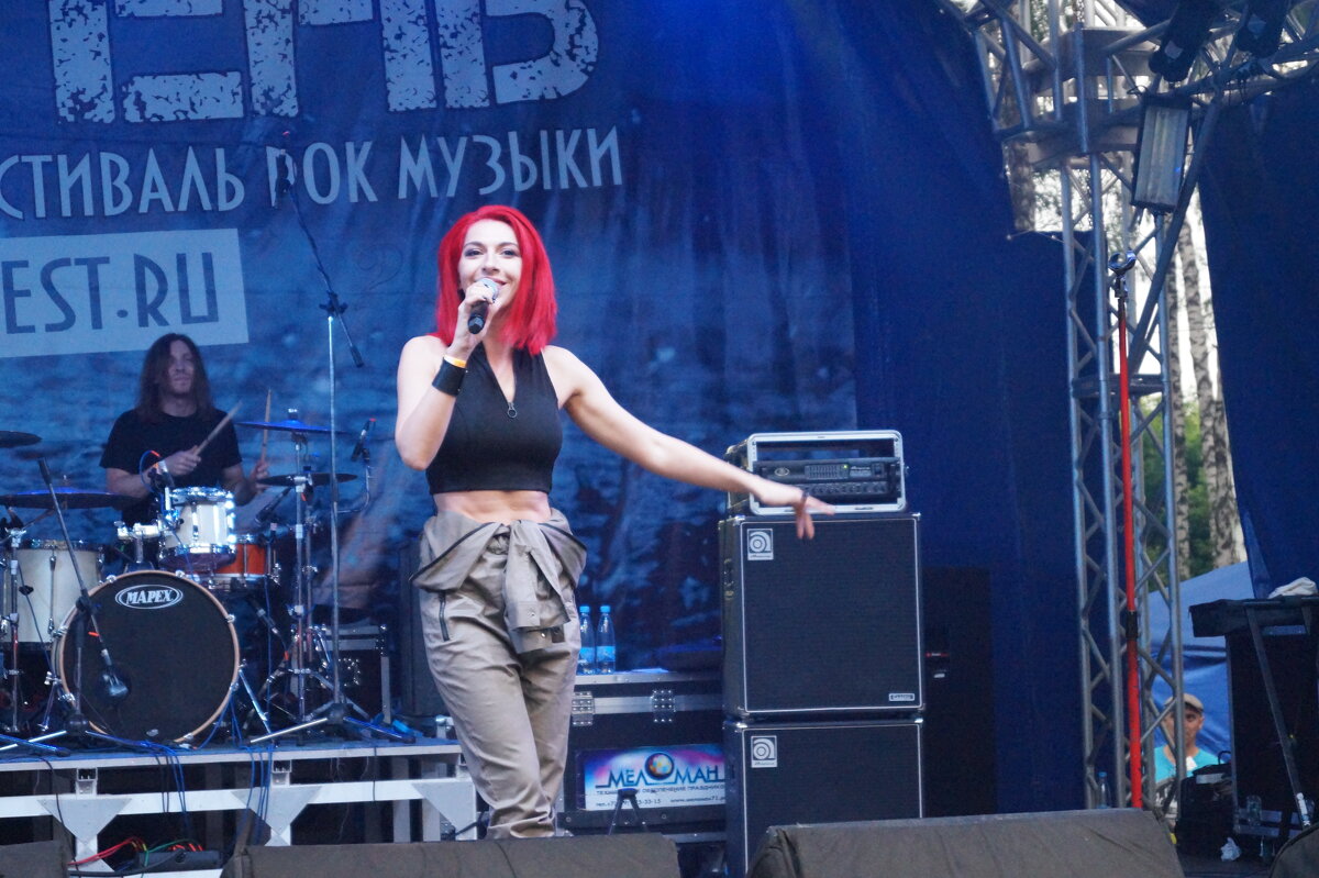 Выступление огненой певицы Ани Грин - Серж Поветкин