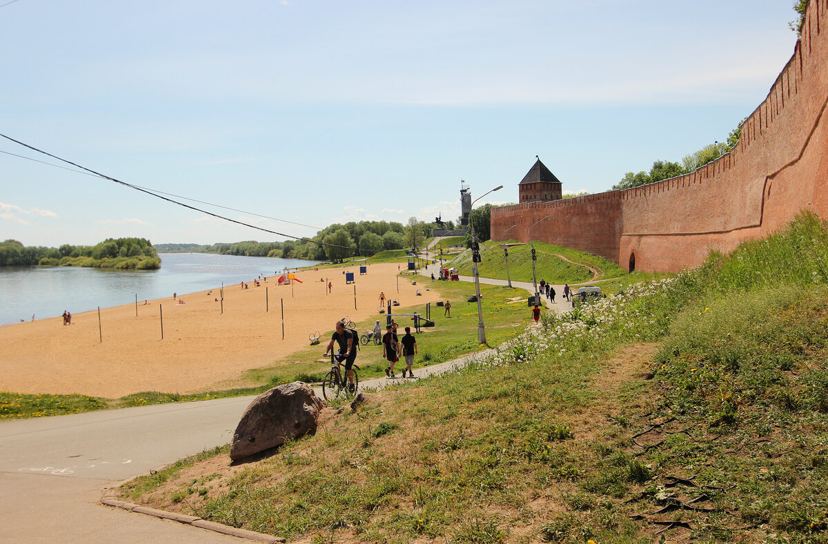 У стен Новгородского Кремля - Наталья Цветкова