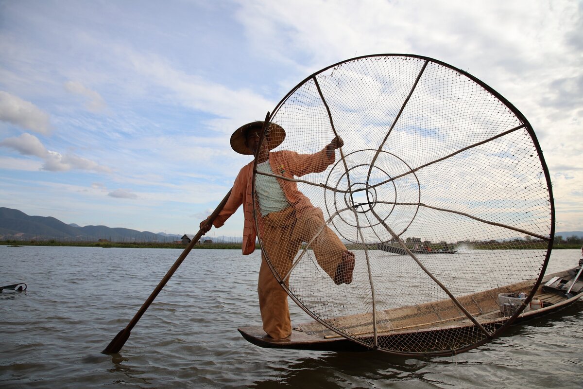 Позируйщий рыбак Мьянма - Andrey Vaganov