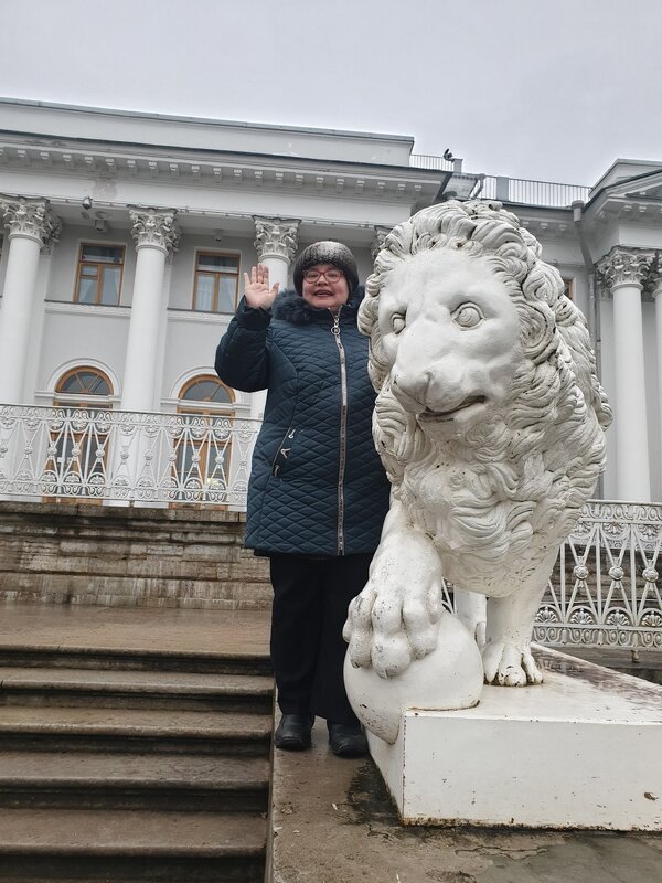 Фото со львом. (Елагин остров, СПб). - Светлана Калмыкова