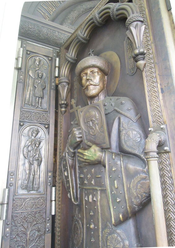 Врата - главный вход в Никольский собор (фрагмент) - Тамара Бедай 
