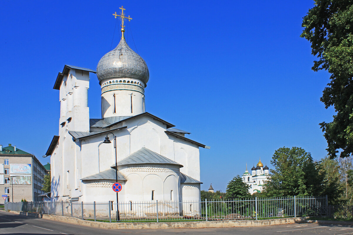 Псковские зарисовки. Церковь Петра и Павла с Буя - Евгений 