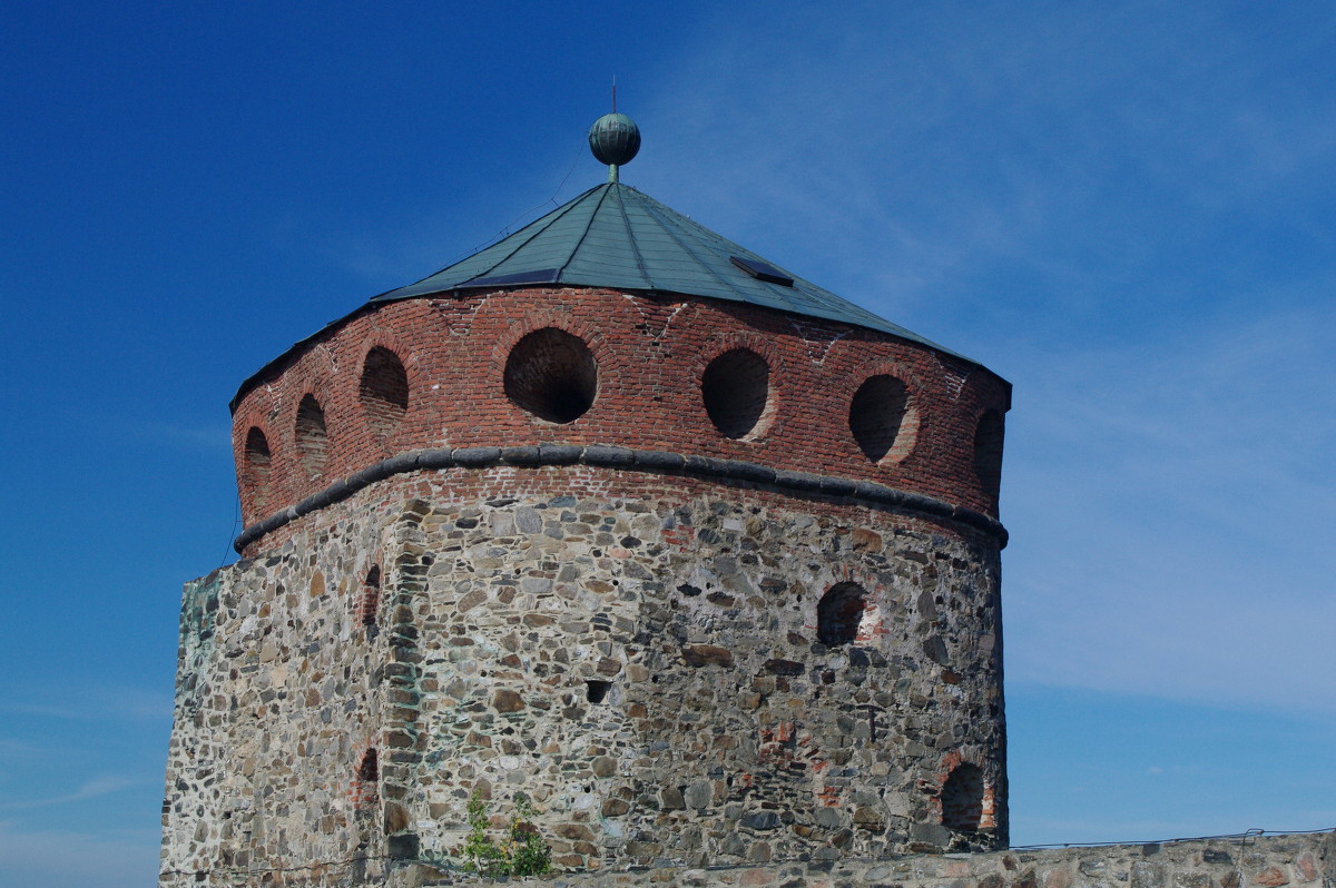 Башня древней крепости (1475 г.) - Александр 