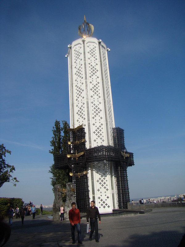 Памятник голодомору в Украине. г.Киев - Раиса Терехова