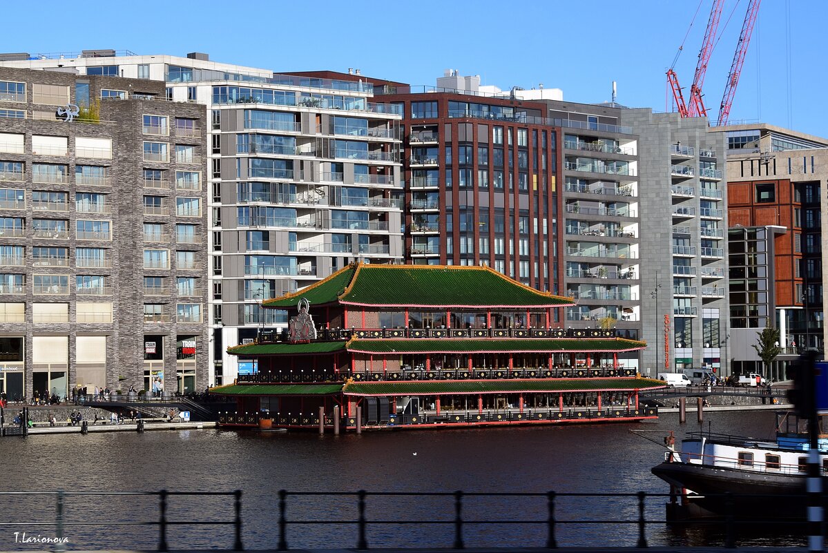 Современная архитектура Амстердама.  Китайский ресторан - Татьяна Ларионова
