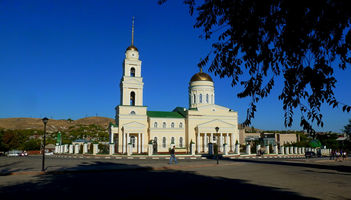 Восстановленный Троицкий собор в городе Вольск - Лидия Бараблина