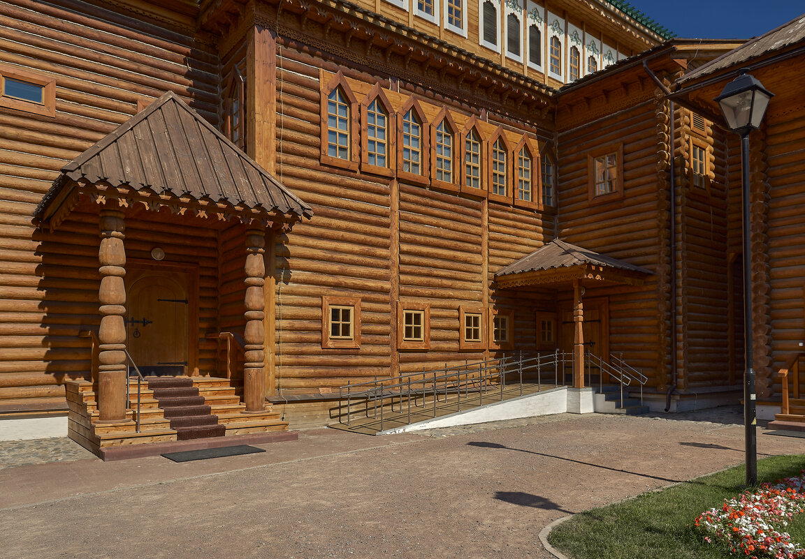 Внутренний дворик деревянного Коломенского дворца - Aleks 
