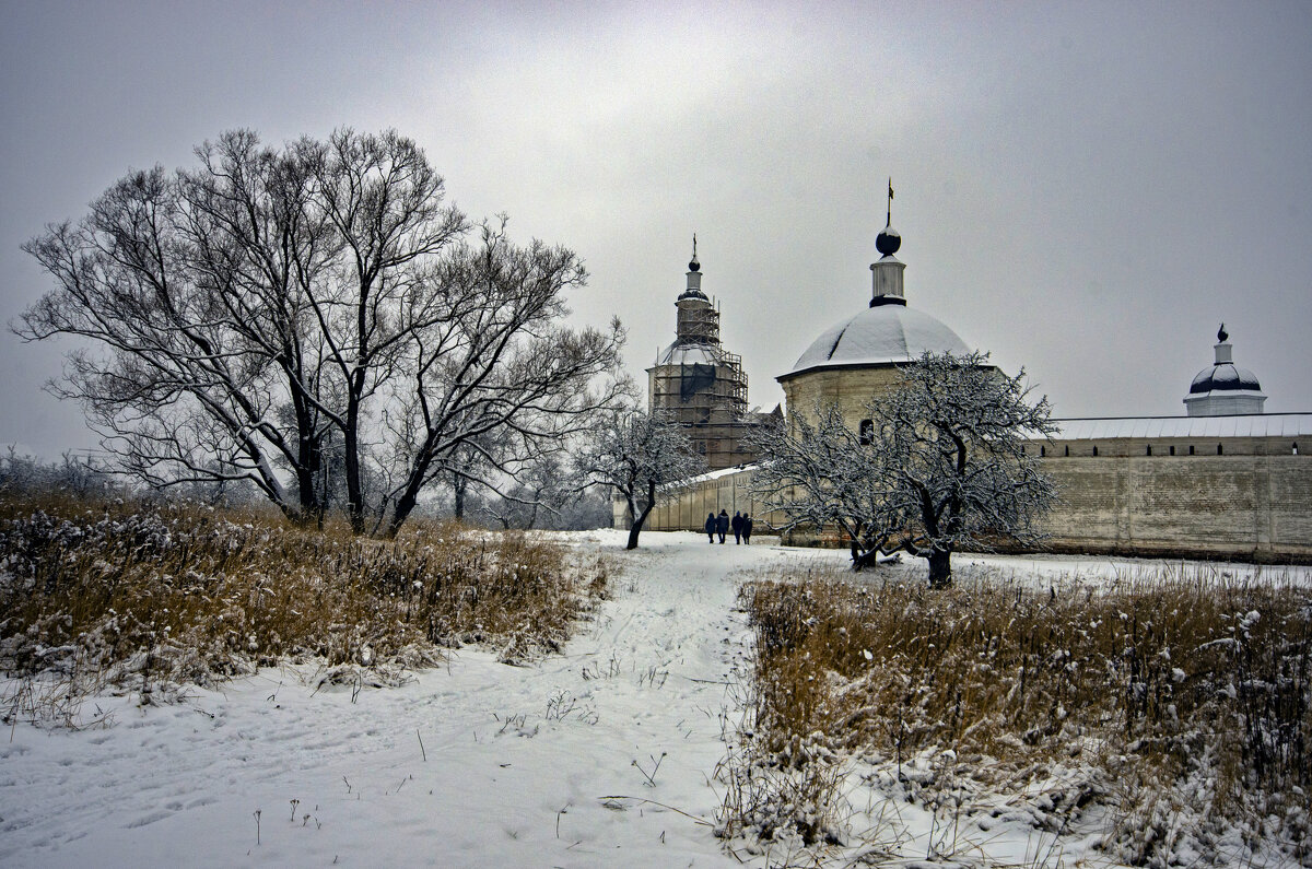 Западная башня Свенского монастыря. Январь - Евгений 