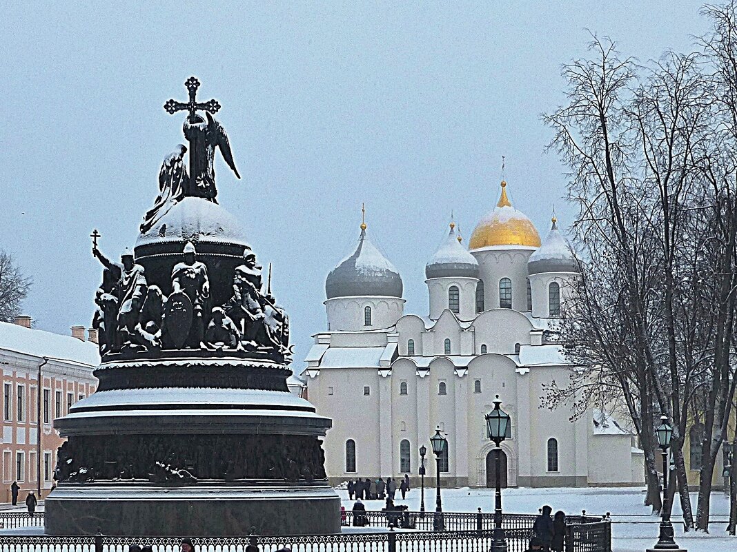 Памятник «Тысячелетие России» - Лидия Бусурина