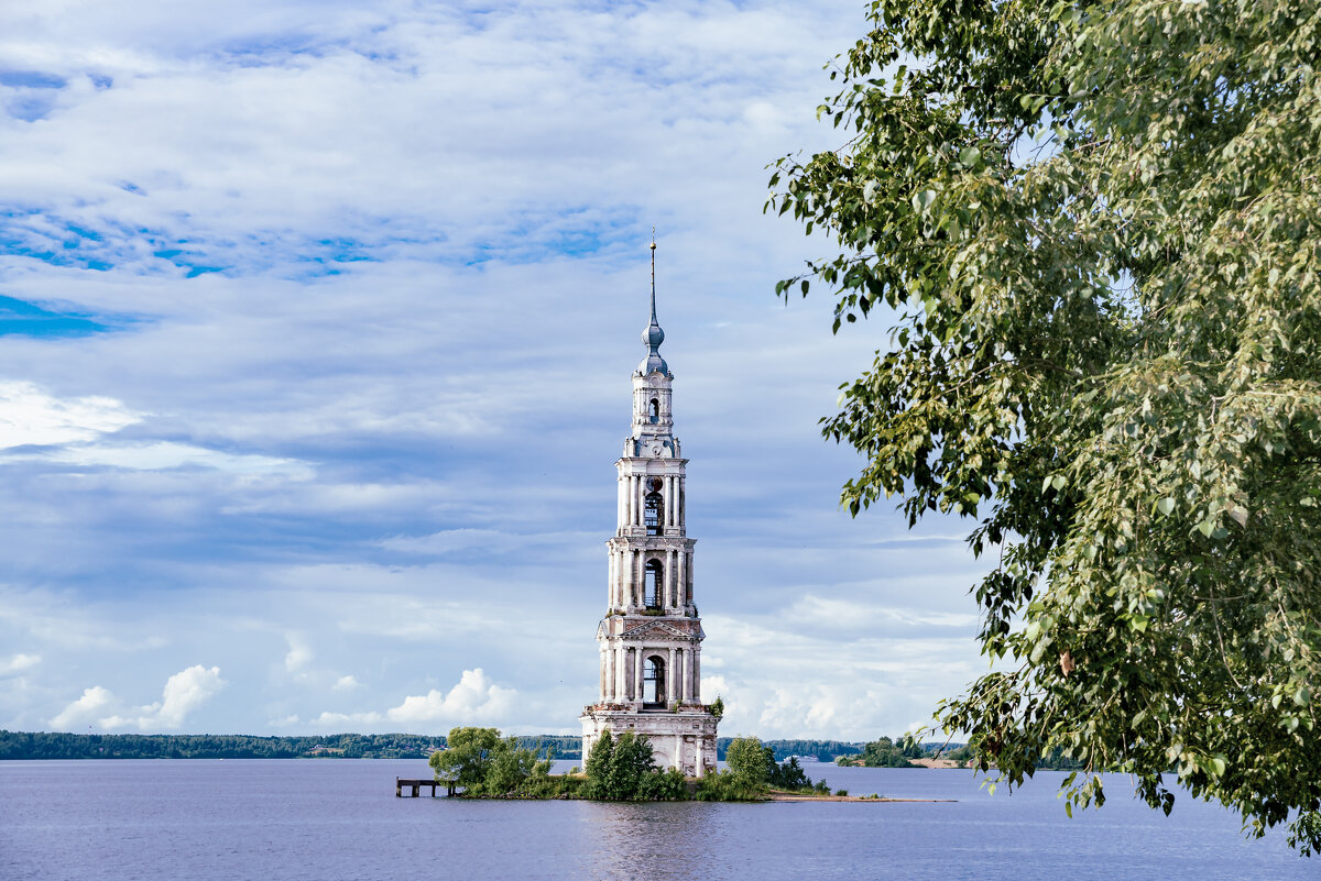 Затопленная колокольня в городе Калязин - Вероника Куницына