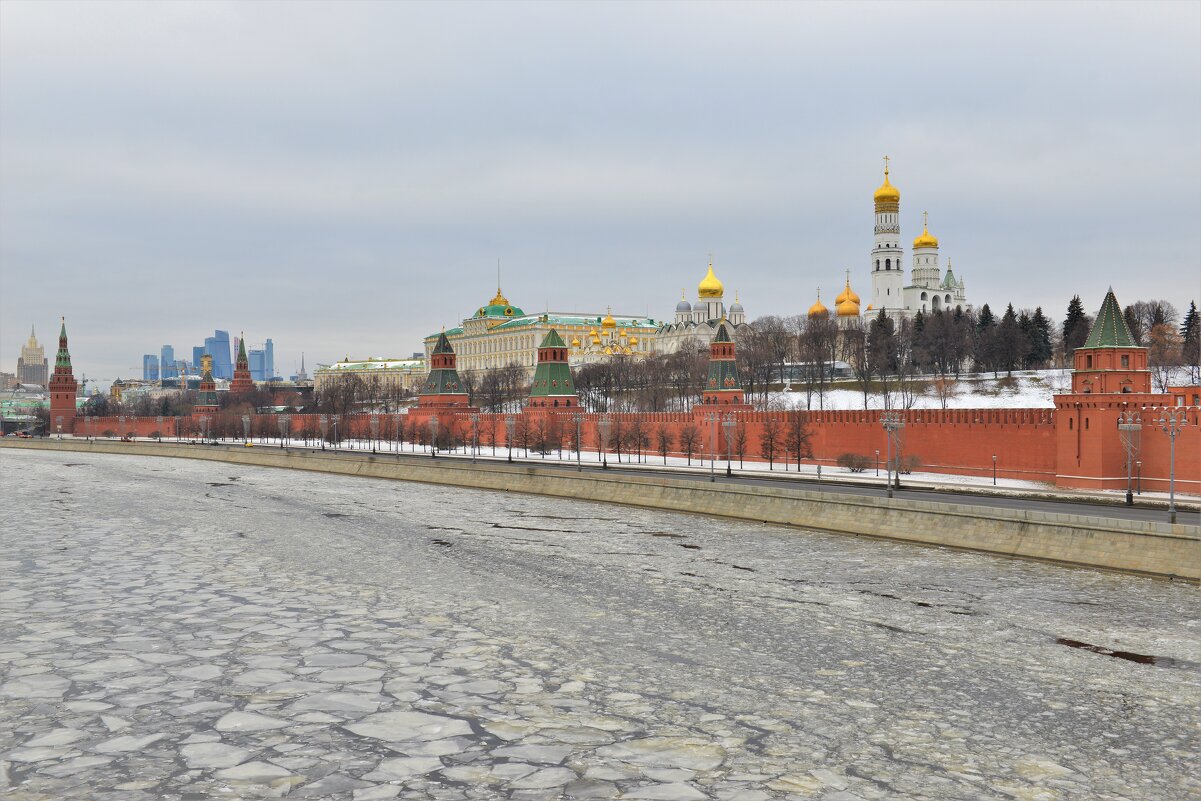 Вид на Кремль с "Большого Москворецкого моста". - Константин Анисимов