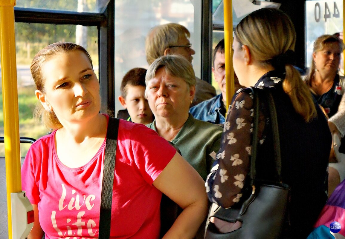 Жизнь в автобусе - Екатерина Забелина