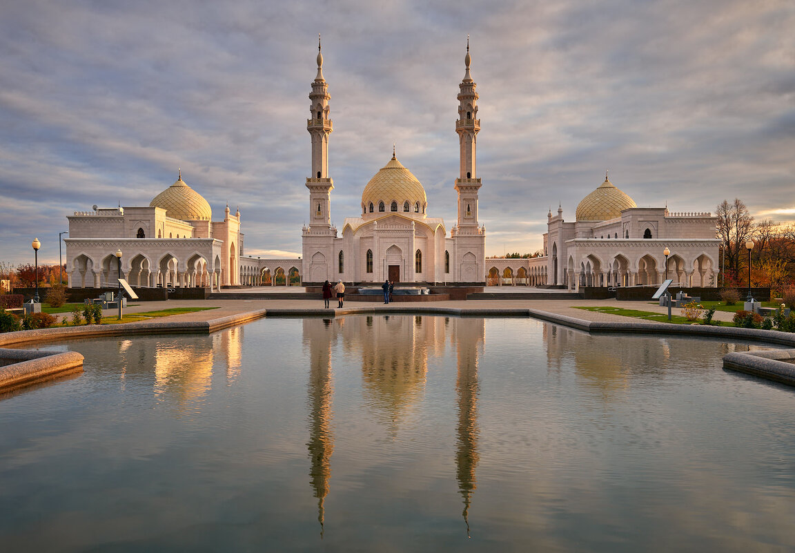 Белая мечеть - Игорь Иванов