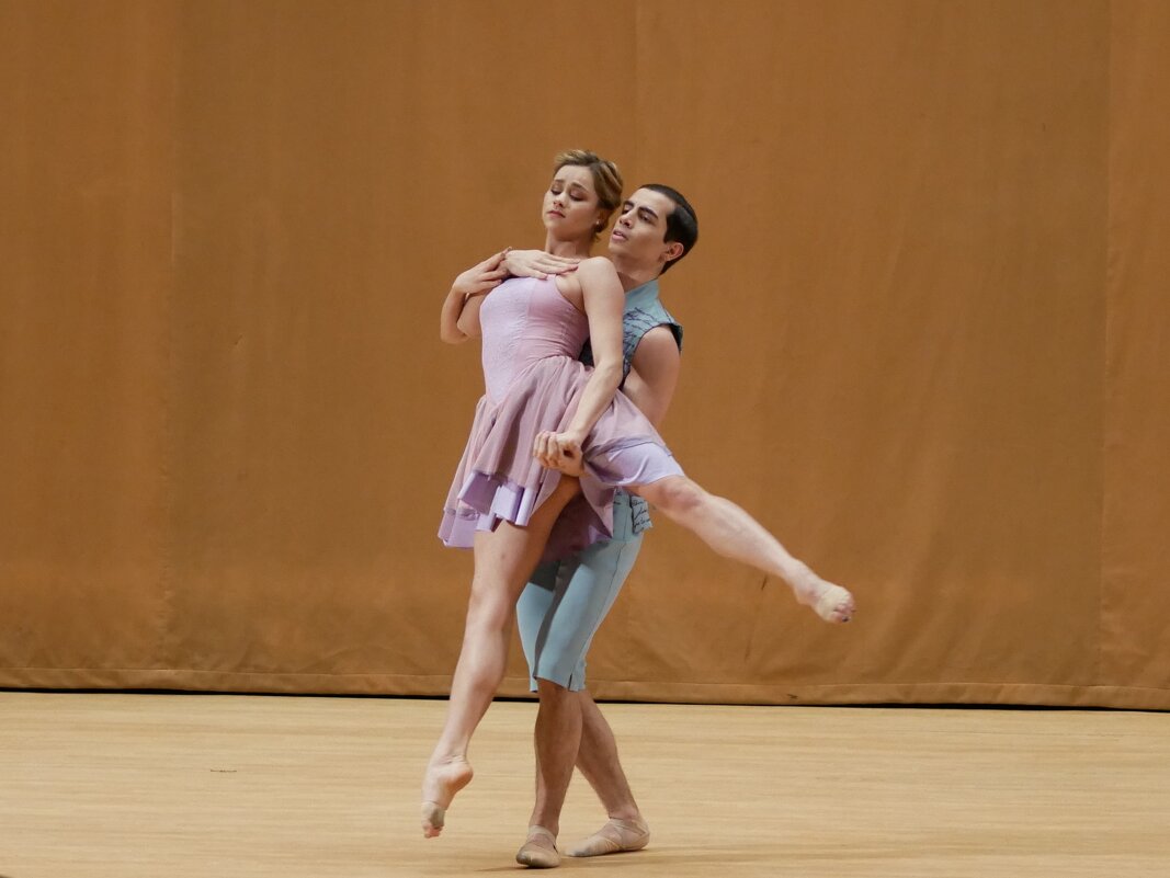 Фрагмент из балета "Опасные связи" - Сергей Михальченко
