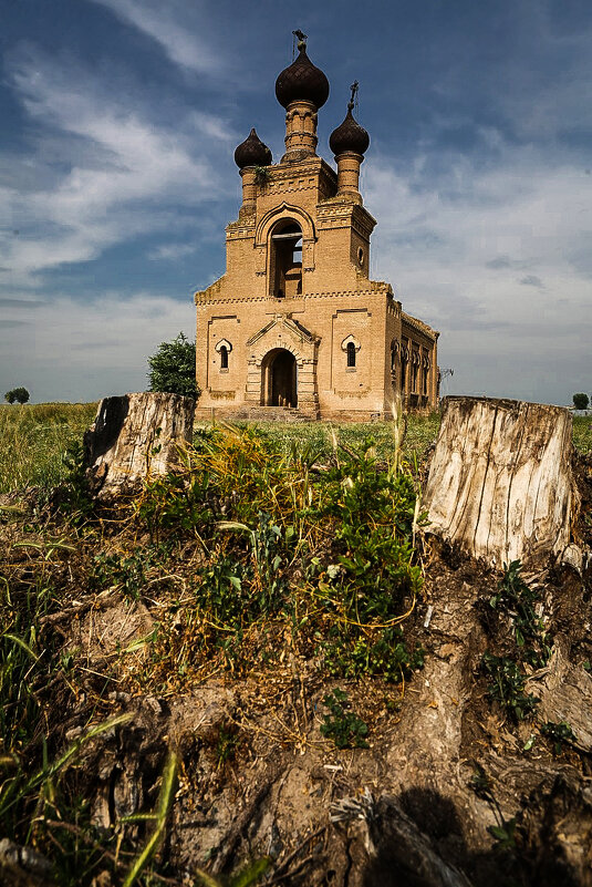 Руины храма православного - Сергей Ермишкин