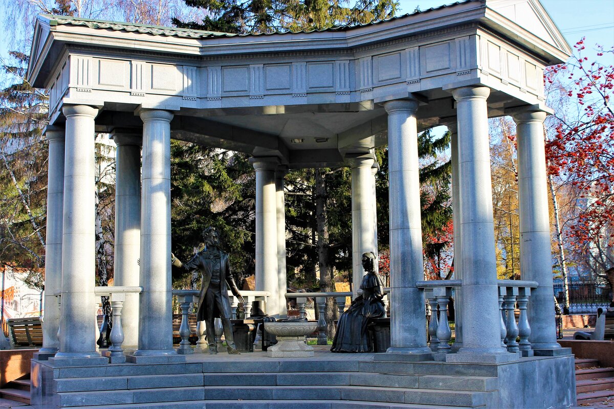 Памятник Пушкину и Гончаровой - Василий 
