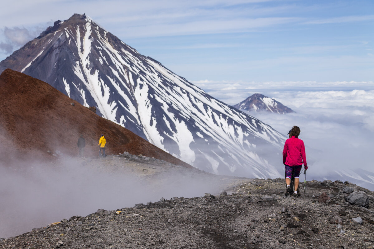 Прогулка по кратеру вулкана - Александр Россихин