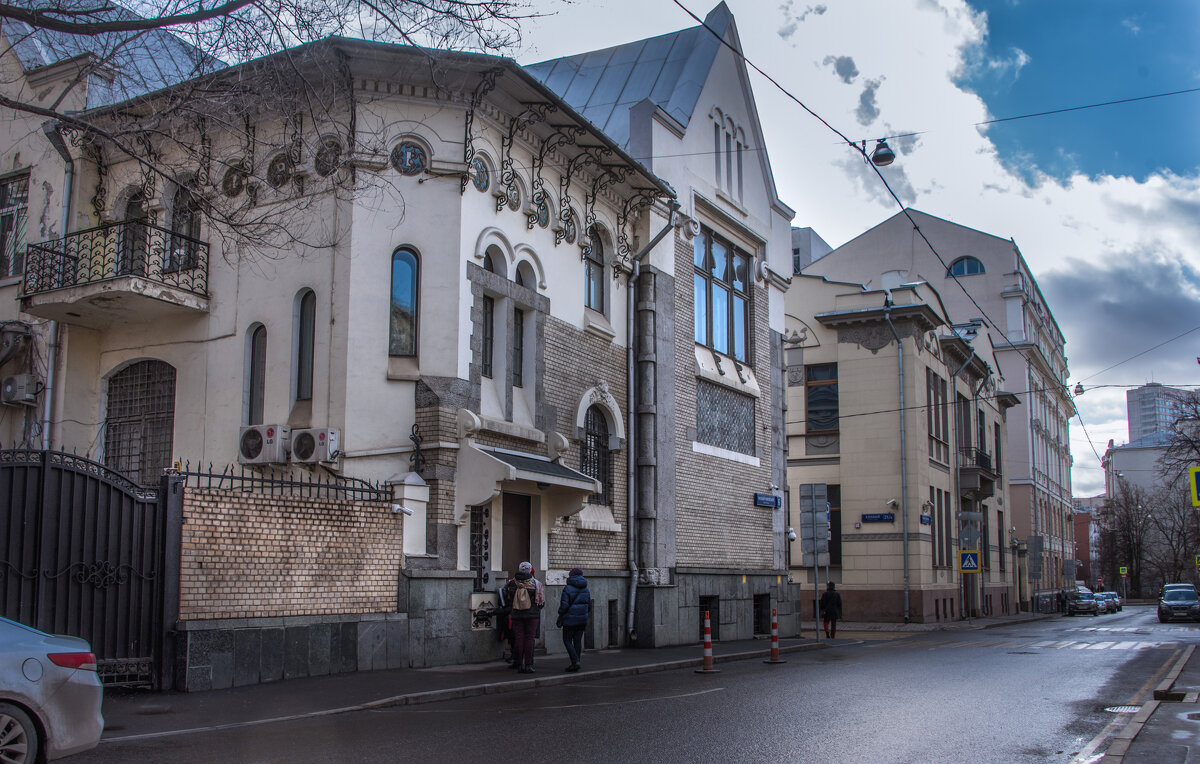 Улицы Москвы. - Владимир Безбородов