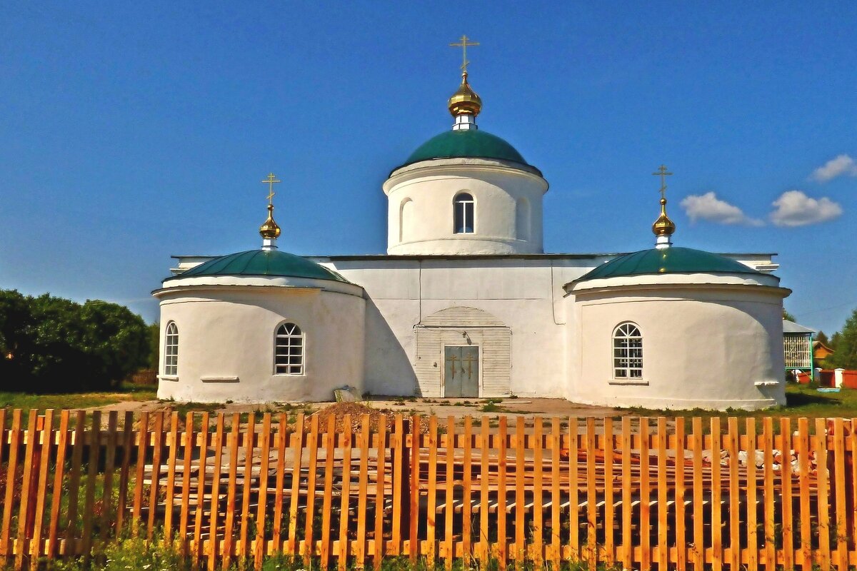 Троицкий храм в Троице-Кочках (восточный фасад) - Анатолий Мо Ка