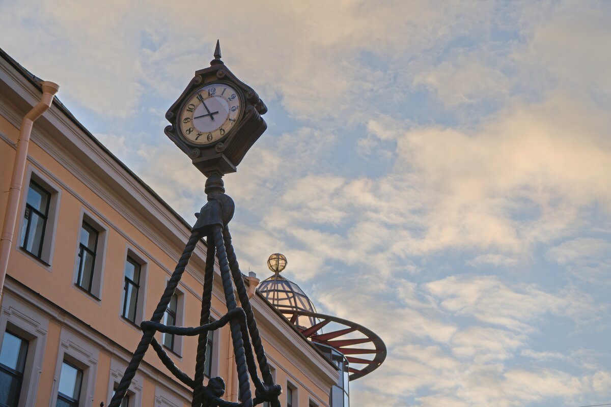 Старинные часы - Станислав Соколов