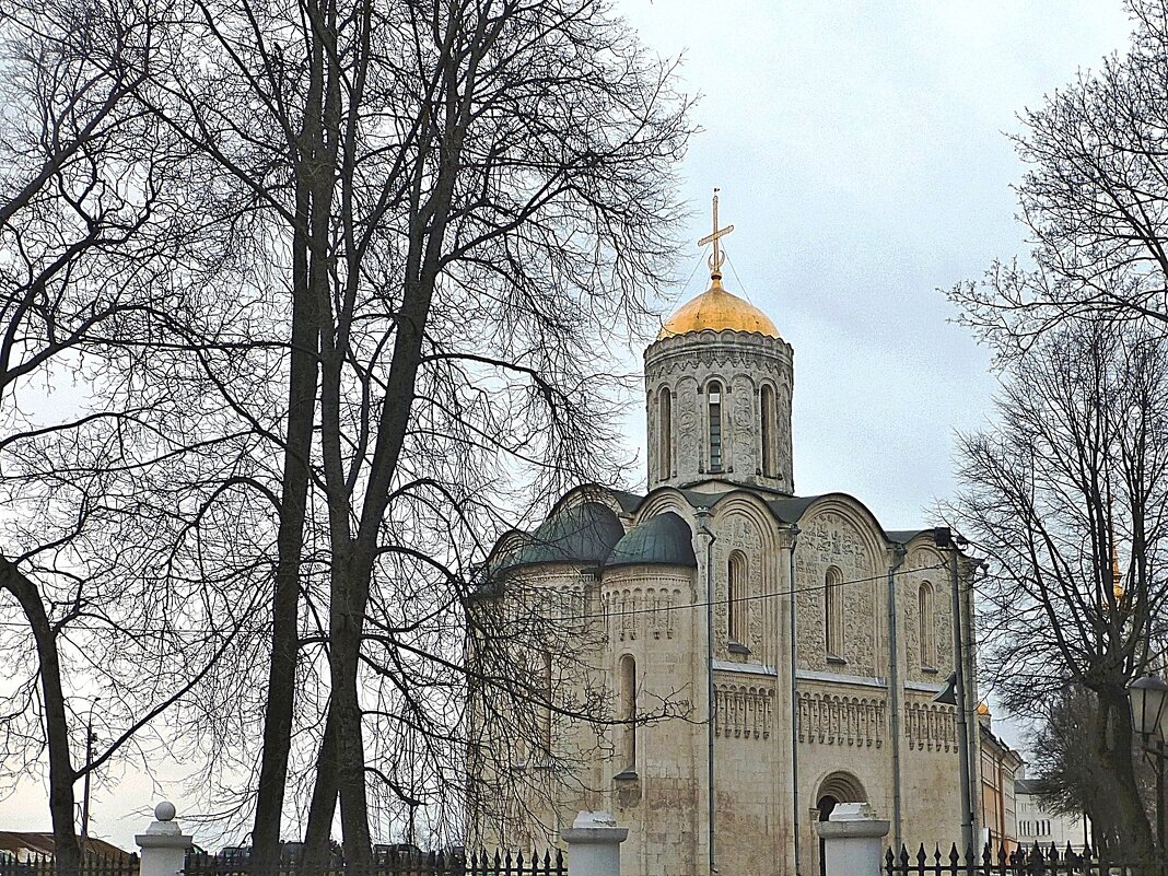 Дмитриевский собор во Владимире - Лидия Бусурина