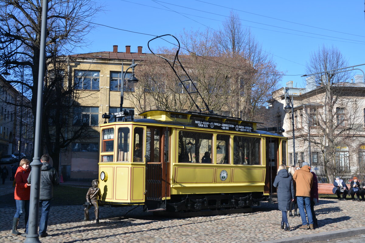 Памятник выборгскому трамваю - Николай 