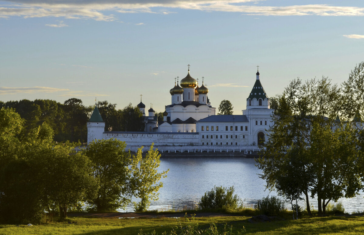 Свято-Троицкий Ипатьевский монастырь . Кострома. - Татьяна Тюменка