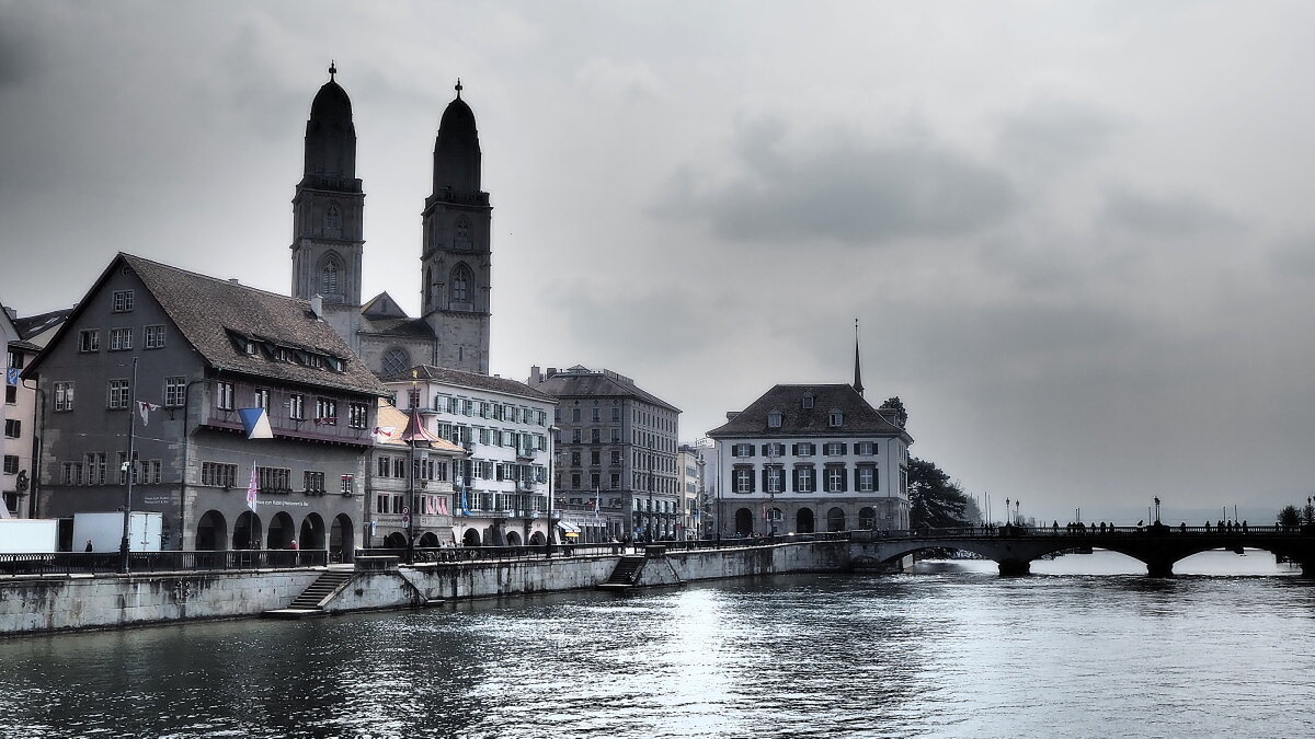 Церковь Гроссмюнстер Grossmünster Цюрих Швейцария - wea *