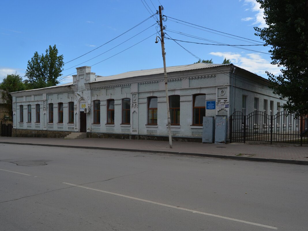 Шахты. Здание городской школы. - Пётр Чернега