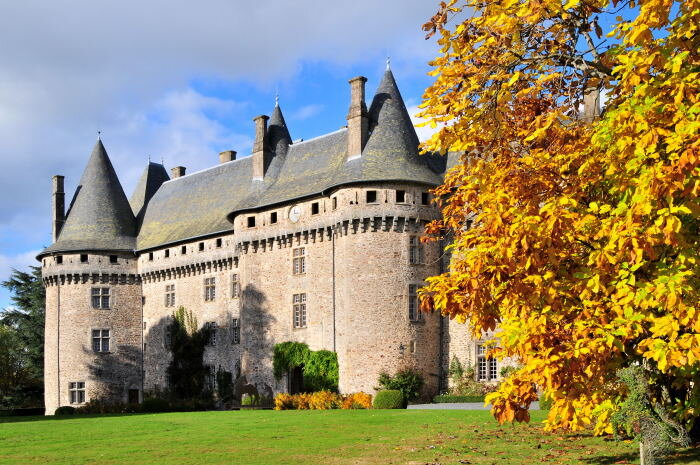 замок маркизы де Помападур (Pompadour) - Георгий А