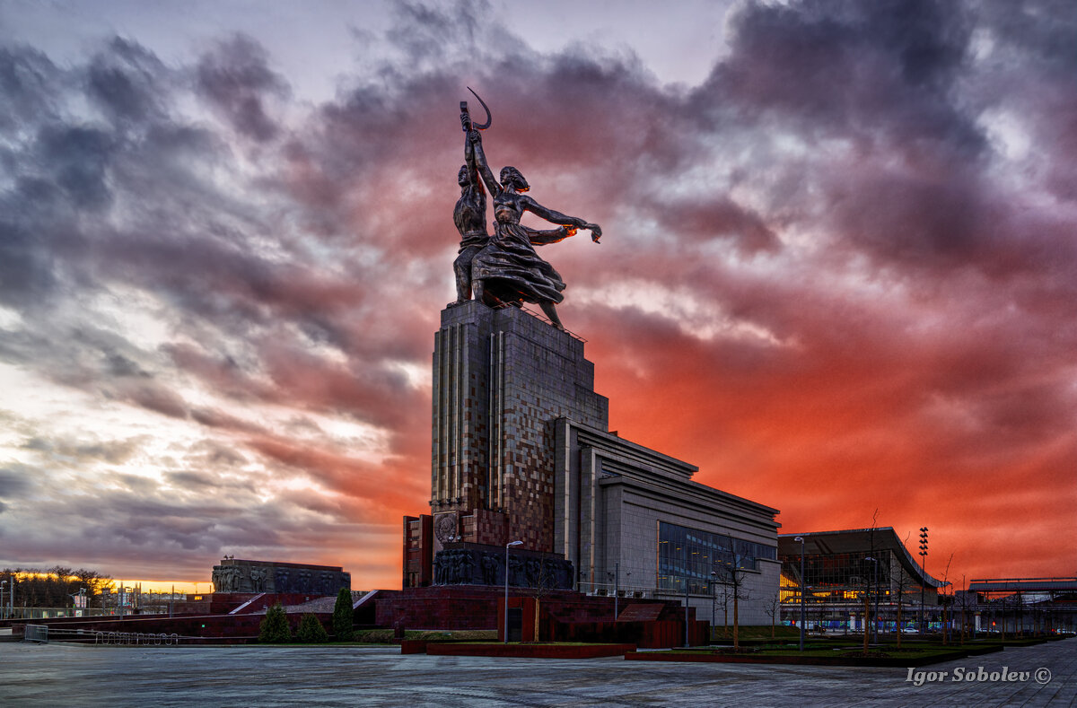 Памятник Рабочему и Колхознице - Игорь Соболев