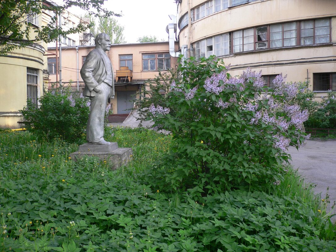 Скульптура В. И. Ленина - genar-58 '