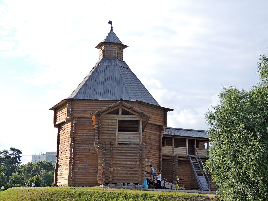 Моховая башня Сумского острога 1680г. - Александр Качалин